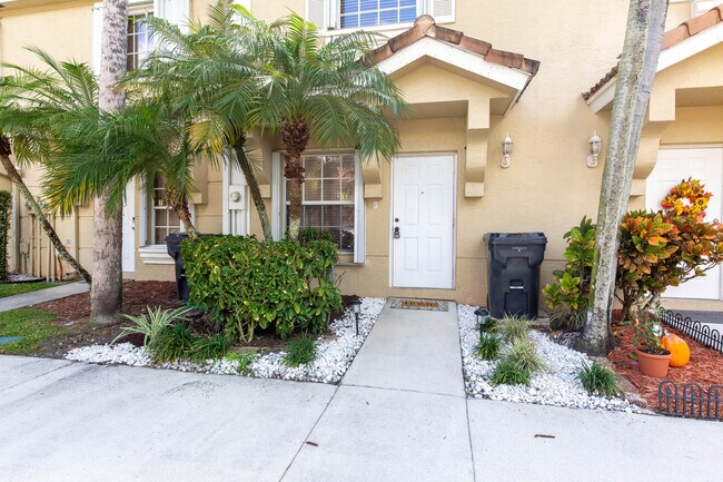 6916 Crooked Fence Dr in Greenacres, FL - Building Photo - Building Photo