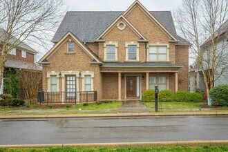 7448 Miss Madison Way in Ooltewah, TN - Foto de edificio - Building Photo