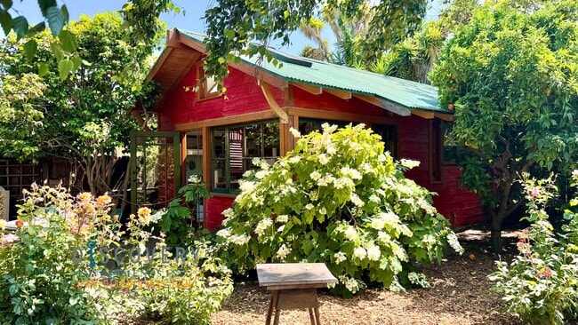 property at 3318 Octavia St