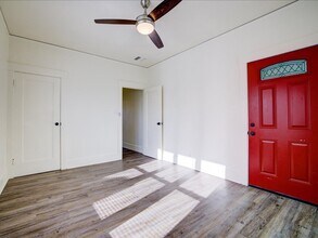 1333 E Broadway Blvd in Tucson, AZ - Building Photo - Building Photo