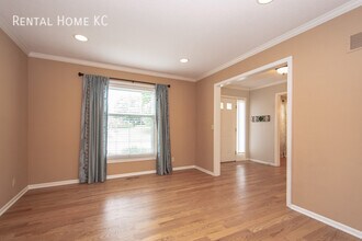 10509 Ballentine St in Overland Park, KS - Foto de edificio - Building Photo