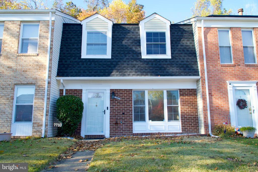 7710 Merrick Ln in Summerfield, MD - Building Photo