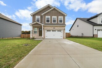 845 Macon Ln in Clarksville, TN - Building Photo - Building Photo