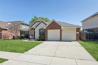 9508 Fox Hill Dr in Fort Worth, TX - Building Photo - Building Photo