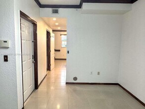 420 E 1st Ave in Hialeah, FL - Building Photo - Building Photo