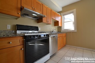 4 Haskell St, Unit 3 in Boston, MA - Building Photo - Building Photo