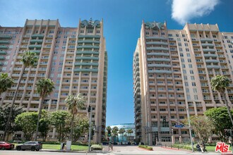 488 E Ocean Blvd in Long Beach, CA - Building Photo - Building Photo
