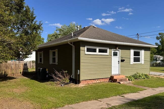 property at 807 N Logan St