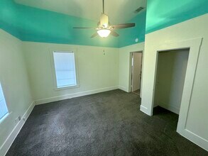 715 Oscar Smith St in San Marcos, TX - Building Photo - Building Photo