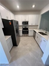 2827 Blossom Wy in Naples, FL - Building Photo - Building Photo