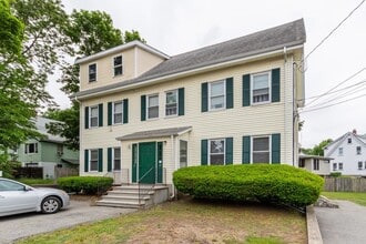 21 Spring St in Stoneham, MA - Building Photo - Building Photo