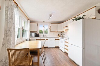 13 Circuit Ln in Watertown, MA - Building Photo - Building Photo