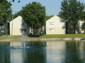 Lago Bello Apartments