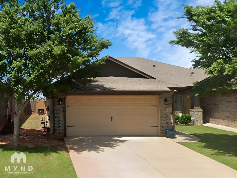 18214 Manera Wy in Edmond, OK - Foto de edificio