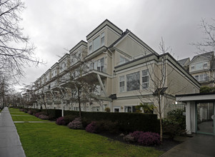 Riverside Gardens in Vancouver, BC - Building Photo - Building Photo