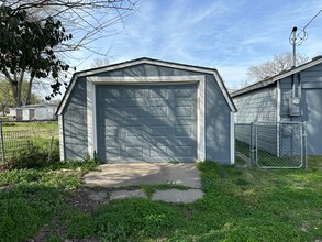 405-2 Benham Ave in Neosho, MO - Foto de edificio - Building Photo