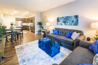 Retreat at Patriot Park in Colorado Springs, CO - Foto de edificio - Building Photo