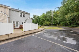 619 Laurens Way in Knightdale, NC - Building Photo - Building Photo