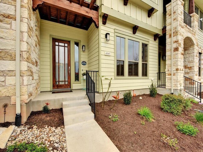 4545 Mattie St in Austin, TX - Building Photo - Building Photo