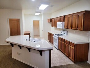 2706 Gloria Ave in Sanger, CA - Building Photo - Building Photo