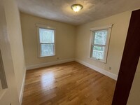 61 Antrim St, Unit 3 in Cambridge, MA - Building Photo - Building Photo