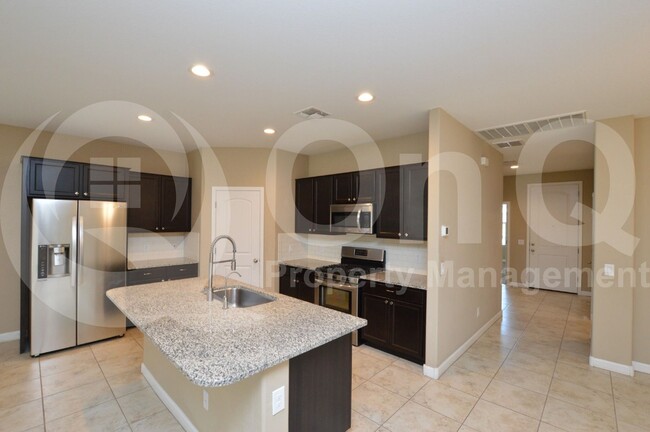10743 W Bronco Trail in Peoria, AZ - Building Photo - Building Photo