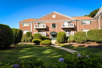 Belmont West in Brockton, MA - Foto de edificio - Building Photo