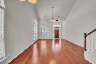 8609 Rock Pigeon Dr in Austin, TX - Building Photo - Building Photo