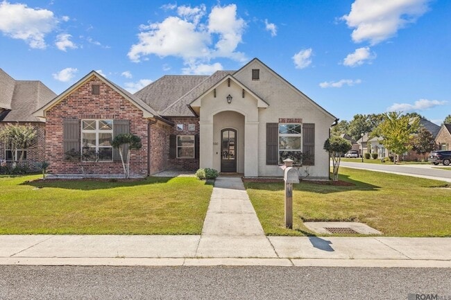 property at 100 Flora Springs