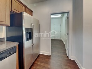 439 W Rustling Leaves Ln in Roebuck, SC - Foto de edificio - Building Photo