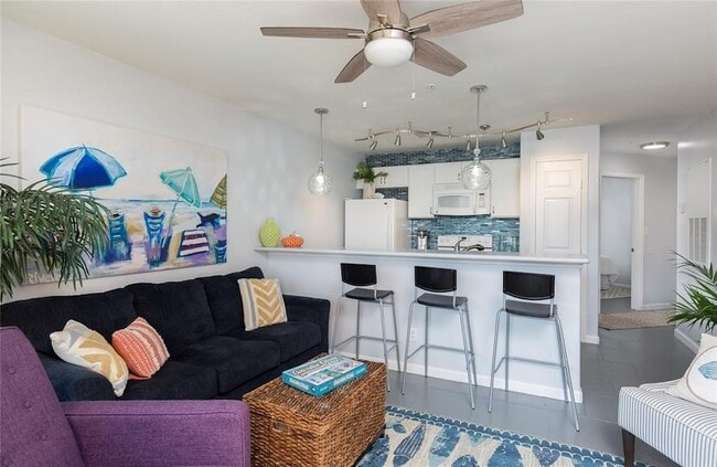 9520 Seawall Blvd, Unit 235 in Galveston, TX - Foto de edificio - Building Photo