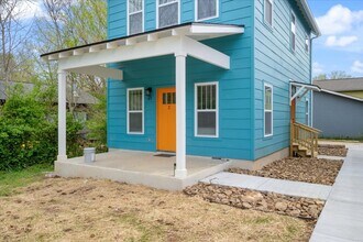 21 W 5th St in Fayetteville, AR - Building Photo - Building Photo