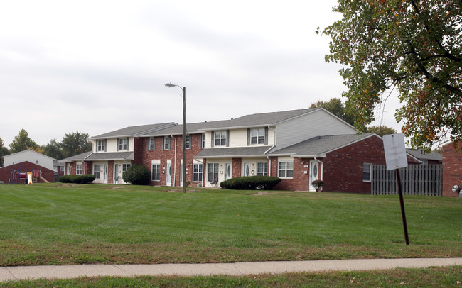 Three Fountains West Cooperative in Indianapolis, IN - Building Photo - Building Photo