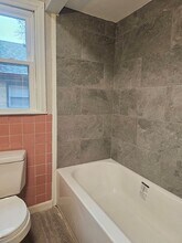 609 Kenwood Ave in Bowling Green, OH - Building Photo - Building Photo