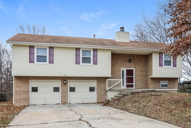 property at 1825 W Ferrel Dr