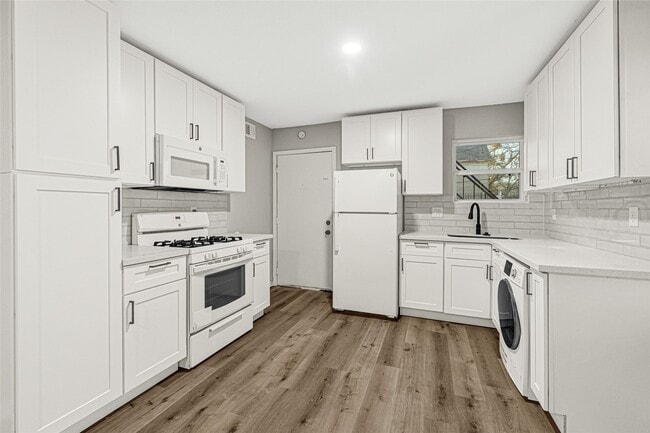 5014 Jefferson St in Houston, TX - Building Photo - Building Photo