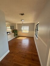 10180 SE 139th Pl, Unit Little Lake Weir Upstairs 2/2 Lakefront in Summerfield, FL - Building Photo - Building Photo
