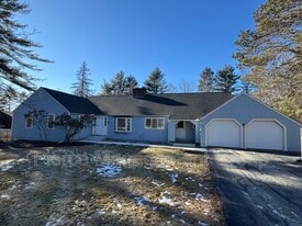 42 Blueberry Ln in Peterborough, NH - Building Photo
