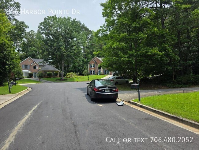 356 Harbor Pointe Dr in Stone Mountain, GA - Building Photo - Building Photo