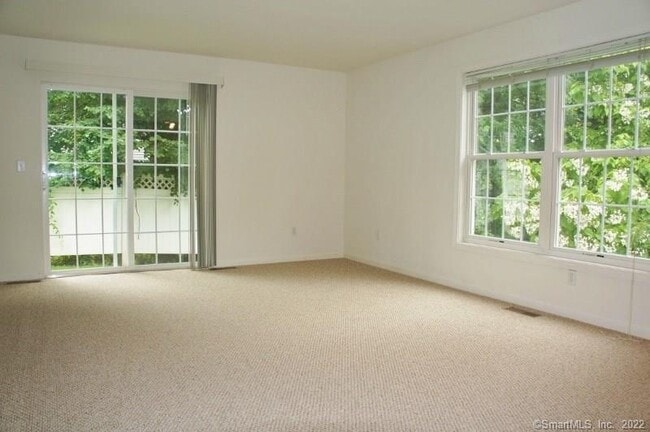 22 Ferris Ave in Norwalk, CT - Building Photo - Building Photo