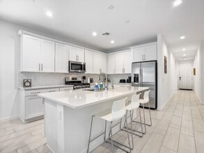 11343 S 50th Ave in Phoenix, AZ - Building Photo - Building Photo