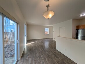 20082 Beth Ave in Bend, OR - Building Photo - Building Photo