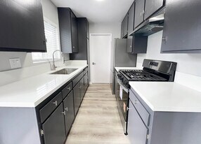 1316 N Fairfax Ave in West Hollywood, CA - Building Photo