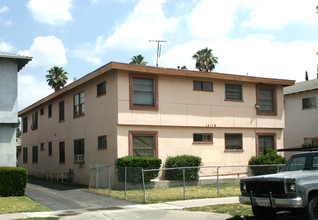 14119 Delano St in Van Nuys, CA - Building Photo - Building Photo