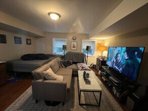 53 Chelsea St, Unit 3B in Boston, MA - Building Photo - Building Photo