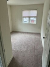 1047 Broadway in Rensselaer, NY - Building Photo - Building Photo