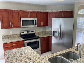 10254 Serene Meadow Dr N in Boca Raton, FL - Building Photo - Building Photo
