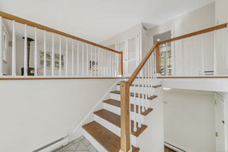 43 Glenville St in Greenwich, CT - Building Photo - Building Photo