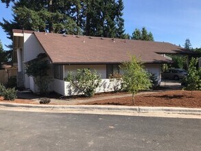 7730 SW Eaker Pl in Beaverton, OR - Building Photo - Building Photo