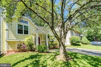 18304 Swan Stream Dr in Gaithersburg, MD - Building Photo - Building Photo